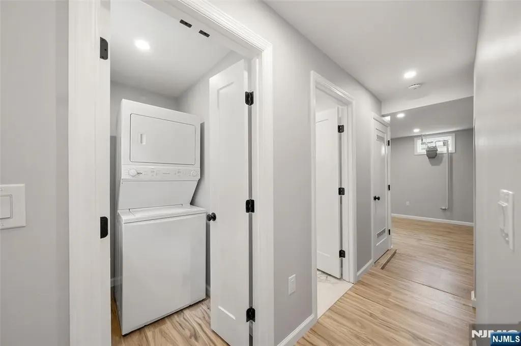 174 Pleasant Avenue Bergenfield NJ 07621