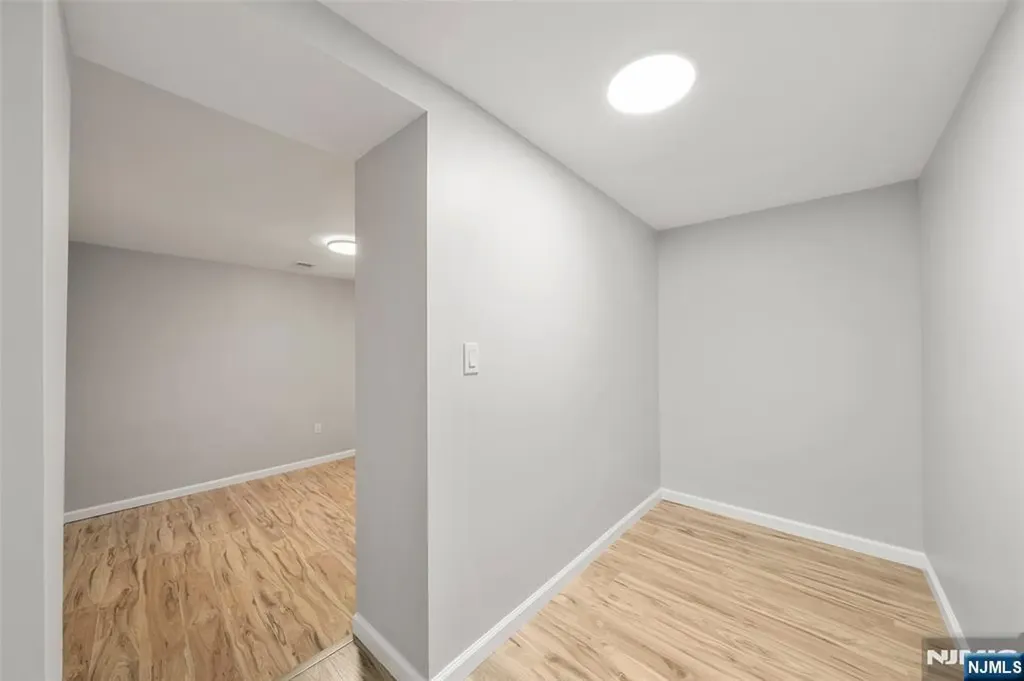 174 Pleasant Avenue Bergenfield NJ 07621