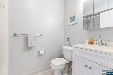 7 Eliot Court Teaneck NJ 07666