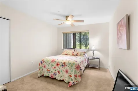 7 Eliot Court Teaneck NJ 07666