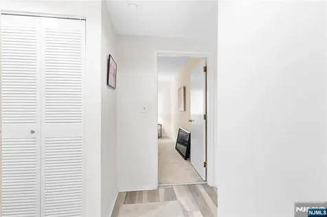 7 Eliot Court Teaneck NJ 07666