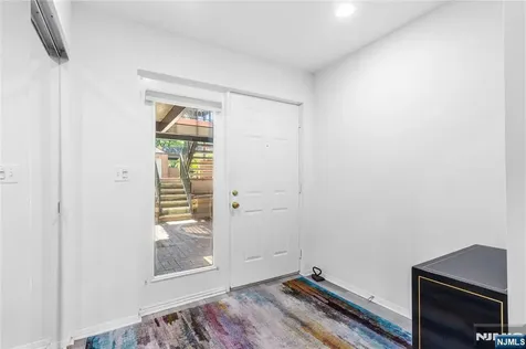 7 Eliot Court Teaneck NJ 07666