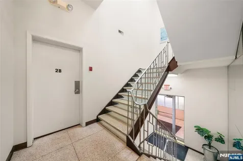 2083 Center Avenue Fort Lee NJ 07024