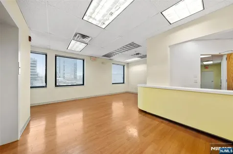 2083 Center Avenue Fort Lee NJ 07024