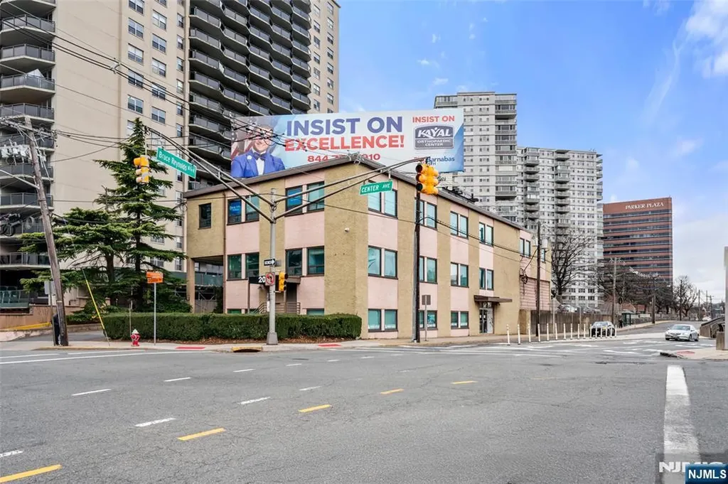 2083 Center Avenue Fort Lee NJ 07024