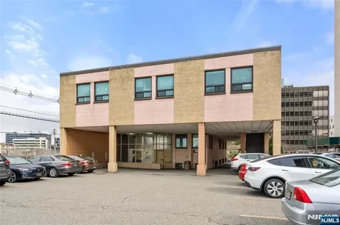 2083 Center Avenue Fort Lee NJ 07024