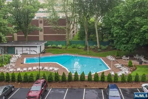 301 Beech Hackensack NJ 07601