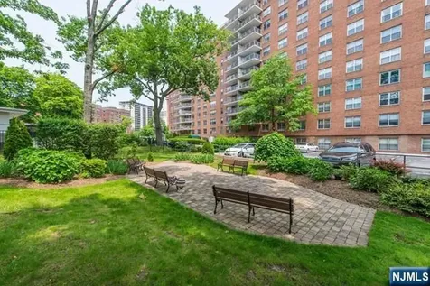 301 Beech Hackensack NJ 07601