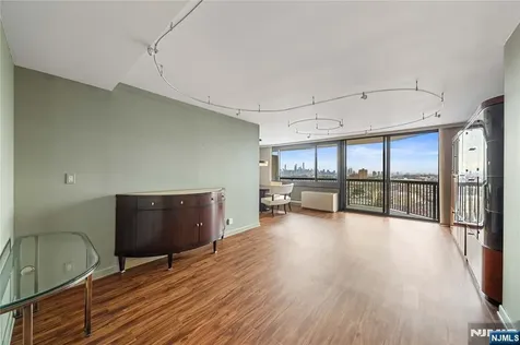 770 Anderson Avenue Cliffside Park NJ 07010
