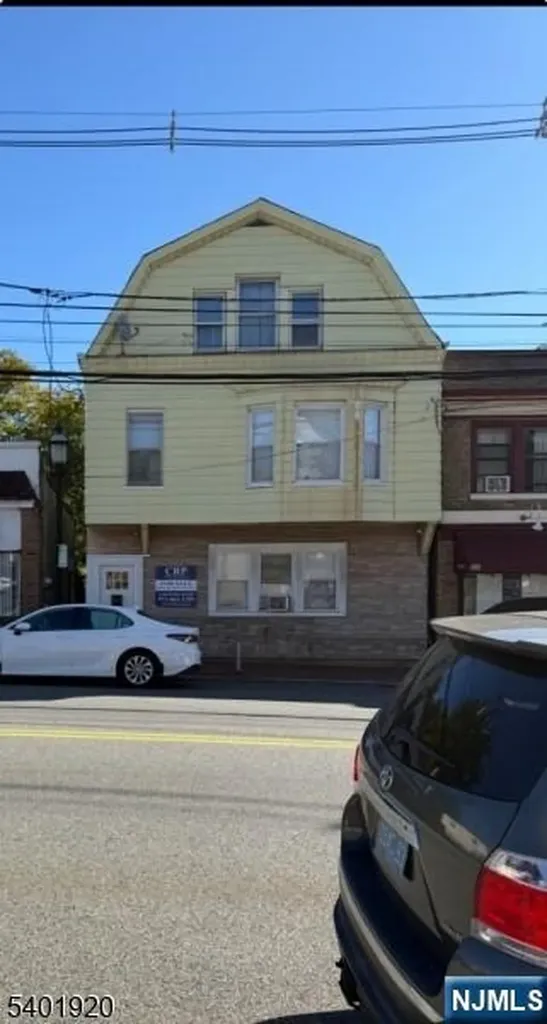 427-429 Main Street West Orange NJ 07052