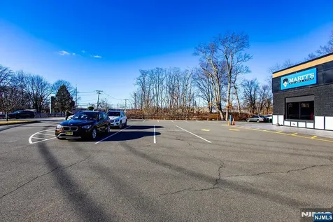 90 Ridgedale Avenue East Hanover Twp NJ 07936
