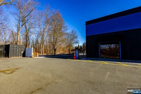 90 Ridgedale Avenue East Hanover Twp NJ 07936