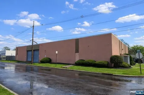 1 Mcdermott Place Bergenfield NJ 07621