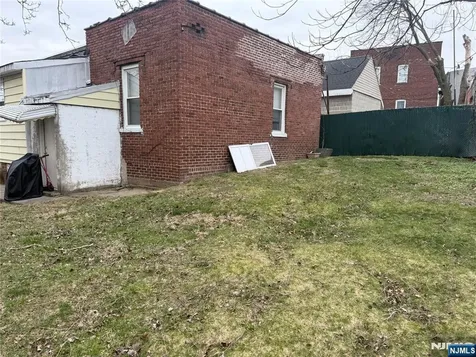 92 Naples Place Garfield NJ 07026