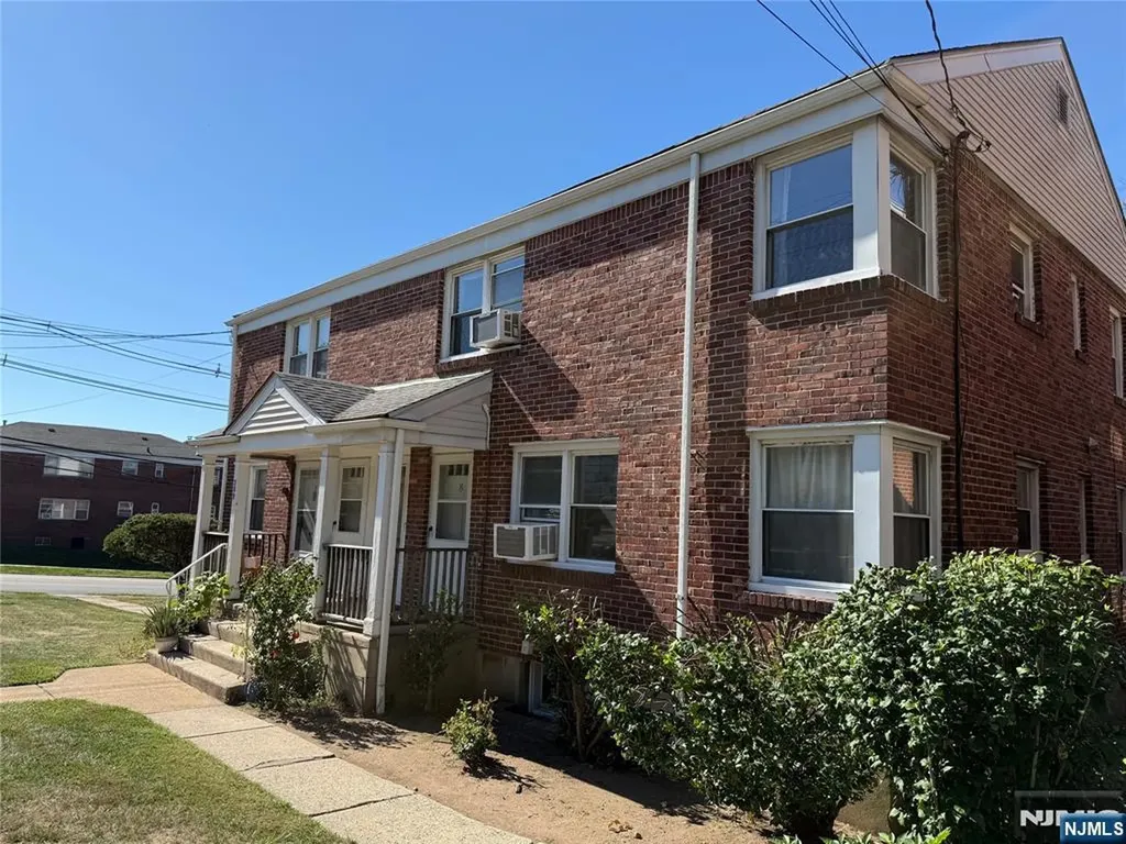 309 Hillside Avenue Palisades Park NJ 07650