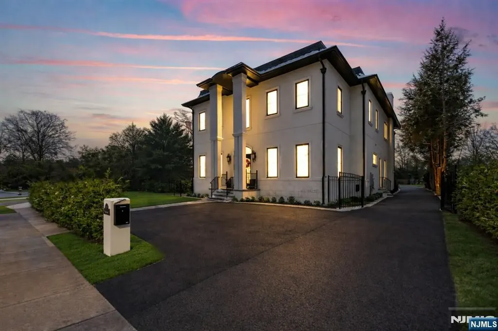 472 High Street Closter NJ 07624
