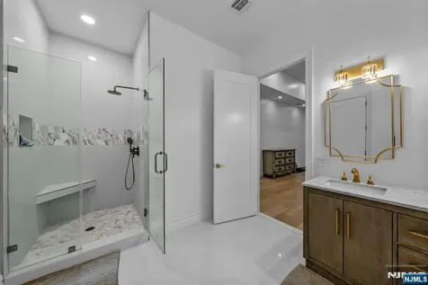 472 High Street Closter NJ 07624