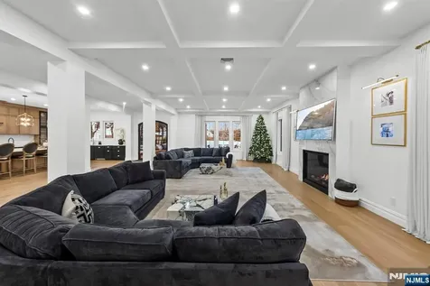 472 High Street Closter NJ 07624