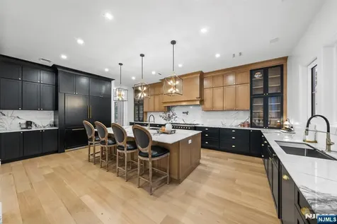 472 High Street Closter NJ 07624