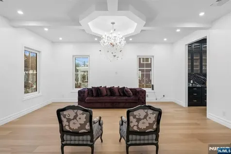 472 High Street Closter NJ 07624