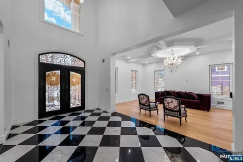 472 High Street Closter NJ 07624