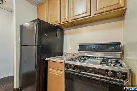 555 North Fort Lee NJ 07024