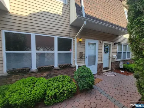 81 Church Street Lodi NJ 07644
