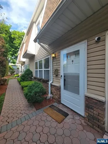 81 Church Street Lodi NJ 07644