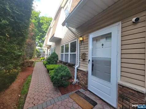 81 Church Street Lodi NJ 07644