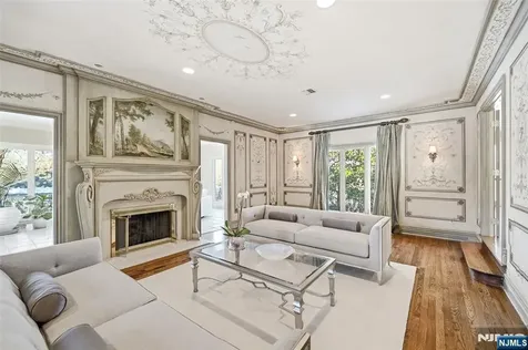 307 Freemans Lane Franklin Lakes NJ 07417