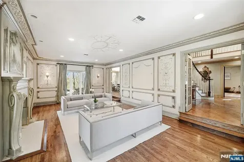 307 Freemans Lane Franklin Lakes NJ 07417