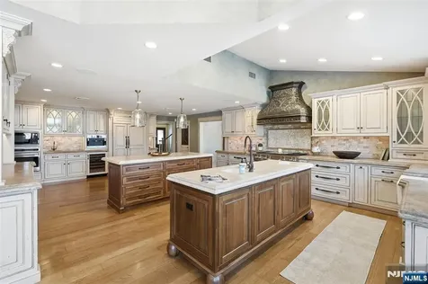 307 Freemans Lane Franklin Lakes NJ 07417