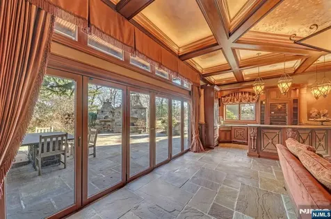 307 Freemans Lane Franklin Lakes NJ 07417