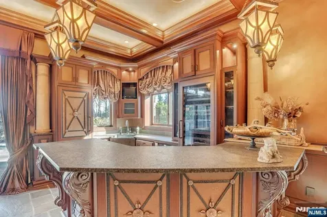 307 Freemans Lane Franklin Lakes NJ 07417