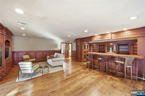 307 Freemans Lane Franklin Lakes NJ 07417