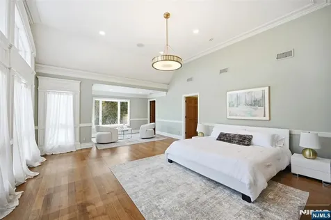 307 Freemans Lane Franklin Lakes NJ 07417