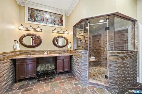 307 Freemans Lane Franklin Lakes NJ 07417