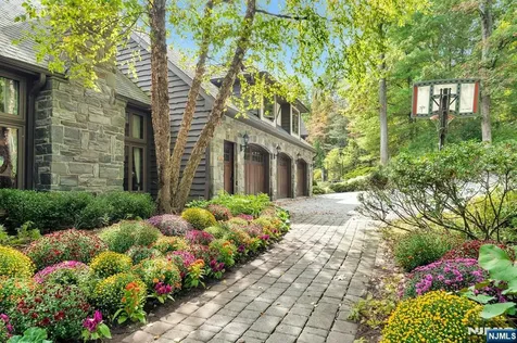 307 Freemans Lane Franklin Lakes NJ 07417
