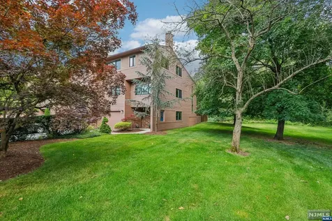 51 Lexington Court Twp Of Washington NJ 07676