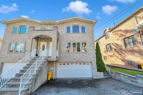 539B 3rd Street Palisades Park NJ 07650