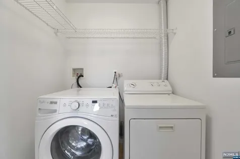 539B 3rd Street Palisades Park NJ 07650