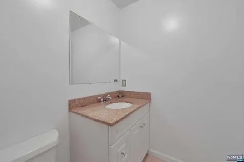 539B 3rd Street Palisades Park NJ 07650