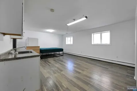 539B 3rd Street Palisades Park NJ 07650