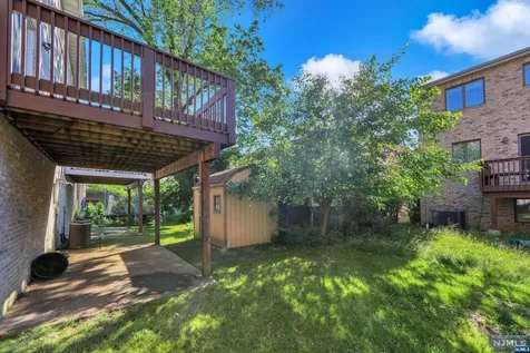 539B 3rd Street Palisades Park NJ 07650