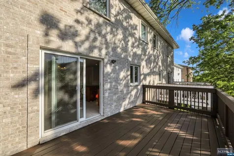 539B 3rd Street Palisades Park NJ 07650