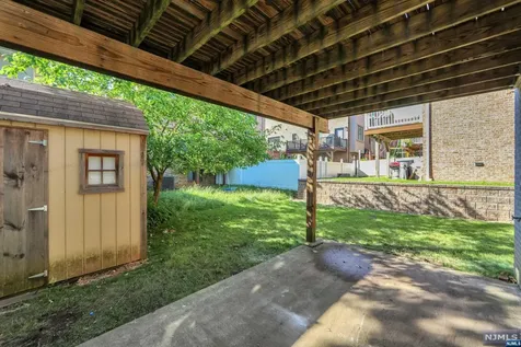 539B 3rd Street Palisades Park NJ 07650