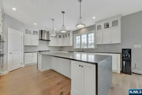 15 Roxbury Road Mahwah NJ 07430