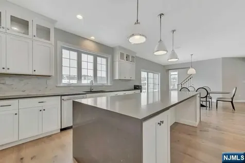 15 Roxbury Road Mahwah NJ 07430