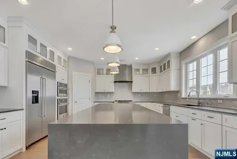 15 Roxbury Road Mahwah NJ 07430