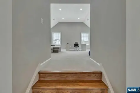 15 Roxbury Road Mahwah NJ 07430